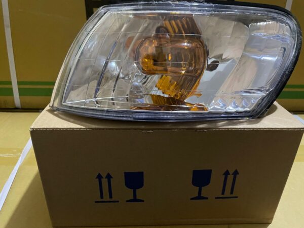 CORNER LAMP COROLLA AE101